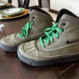 Nike Kids Green Boots with Black Soles